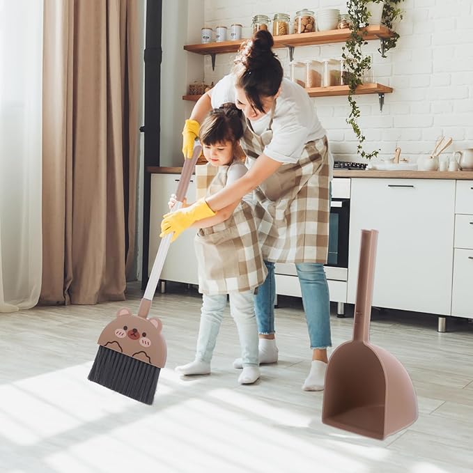PRETYZOOM Cartoon Children's Broom and Dustpan Set Small Size Plastic Kids Housekeeping Cleaning Tools for Home Use Toddler Accessories 1 Set